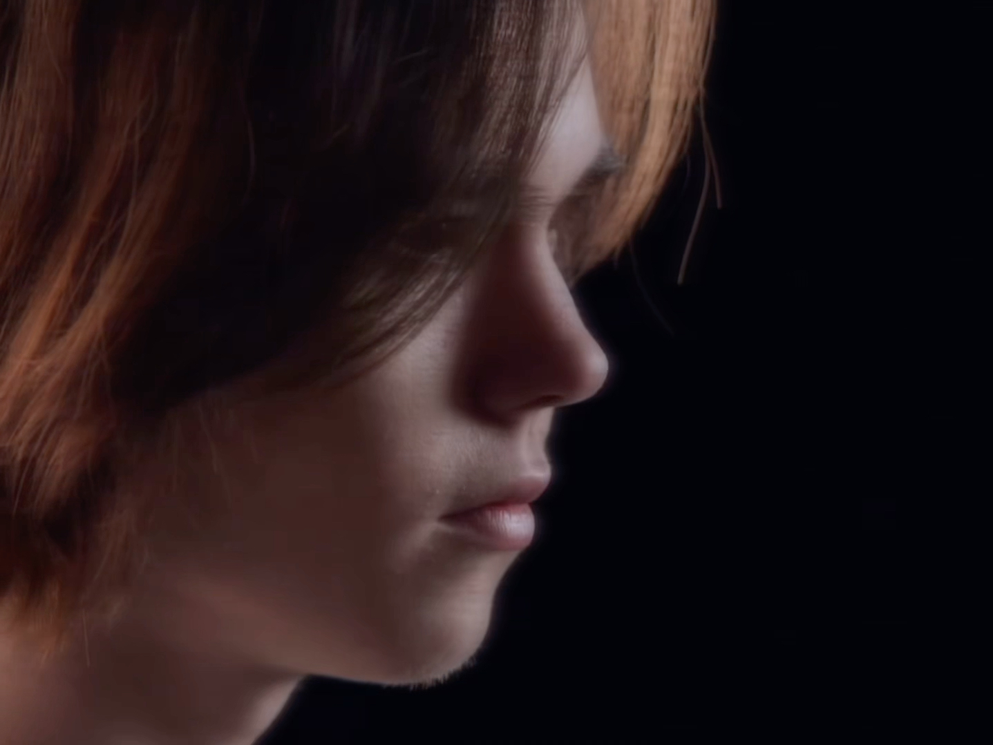 于子迪背后 于子迪背后