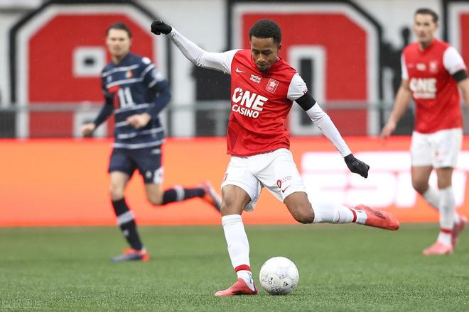 不仅需要技 不仅需要技