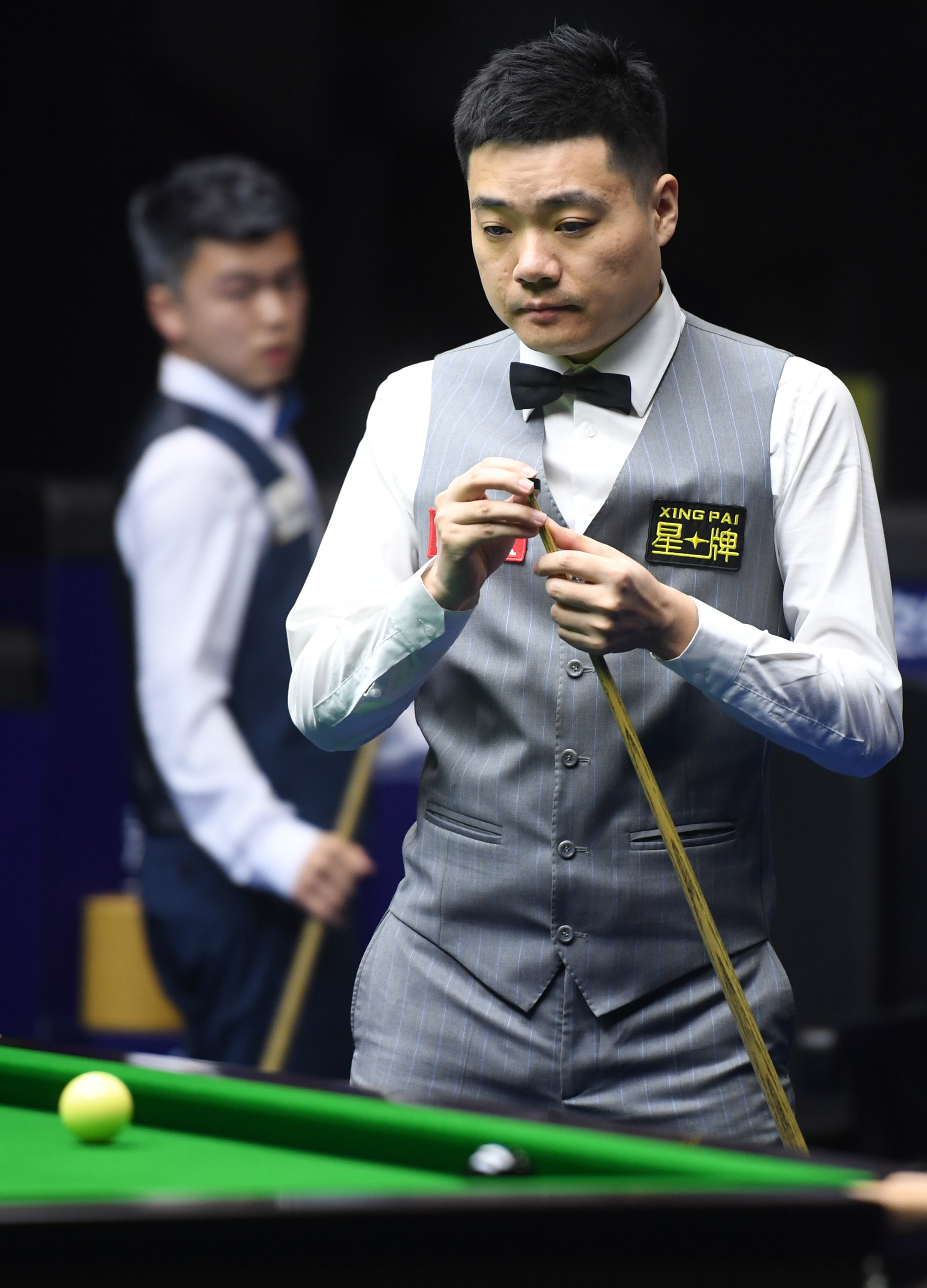 逐渐出现肩 逐渐出现肩