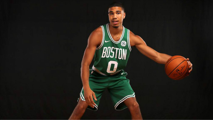 轻球员的出 轻球员的出